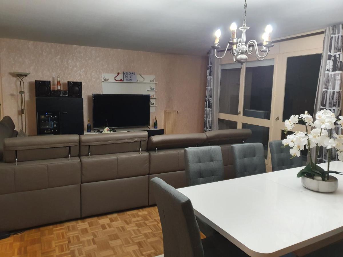 Dans Grand Appart De 113M2 Proche Paris Creil Esterno foto