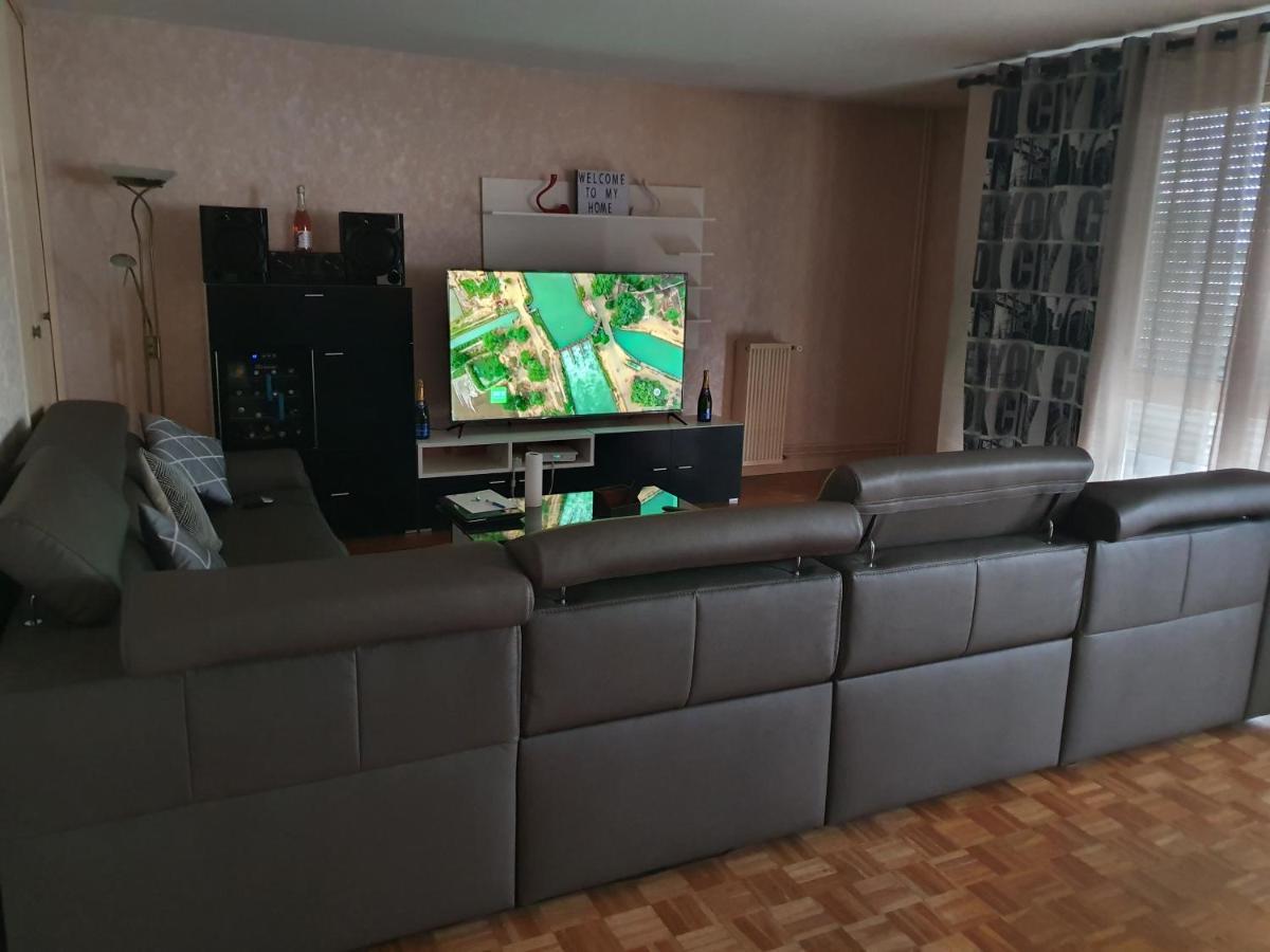 Dans Grand Appart De 113M2 Proche Paris Creil Esterno foto