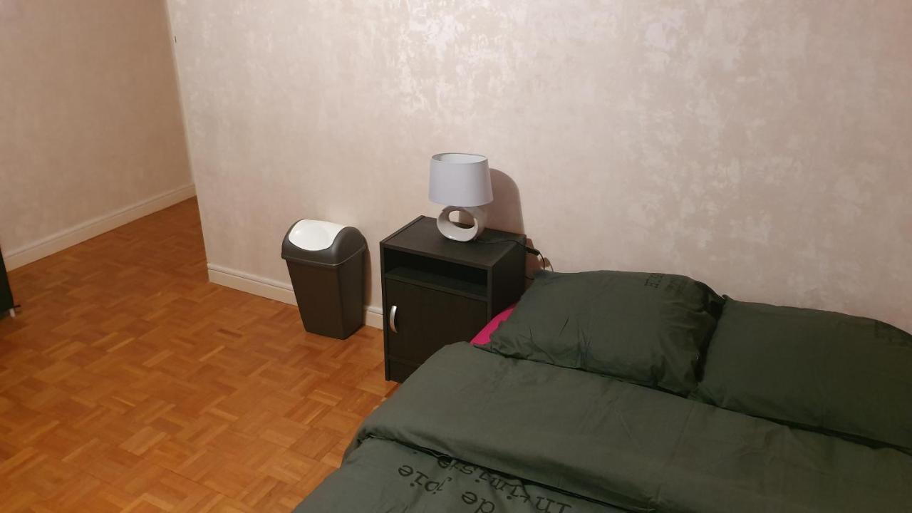 Dans Grand Appart De 113M2 Proche Paris Creil Esterno foto